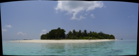 Panorama-Ansicht der Westseite von Royal Island vom Wasser aus